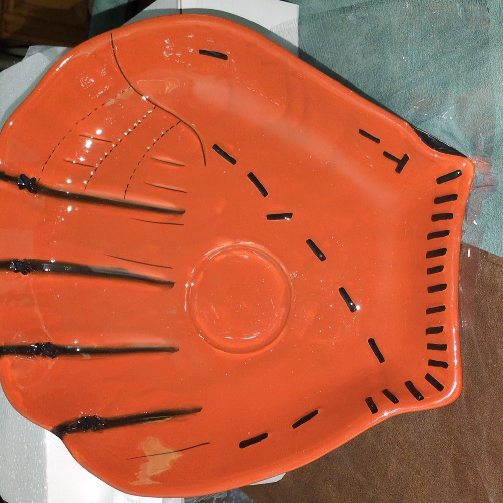 Ceramic Baseball Glove/Ball Chip & Dip Set - Picture 2 of 4